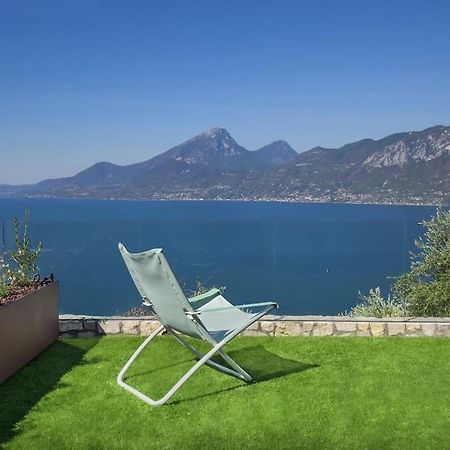 Villa Divina - Apt Prima Con Piscina E Vista Lago Кастеллетто-ди-Бренцоне Экстерьер фото