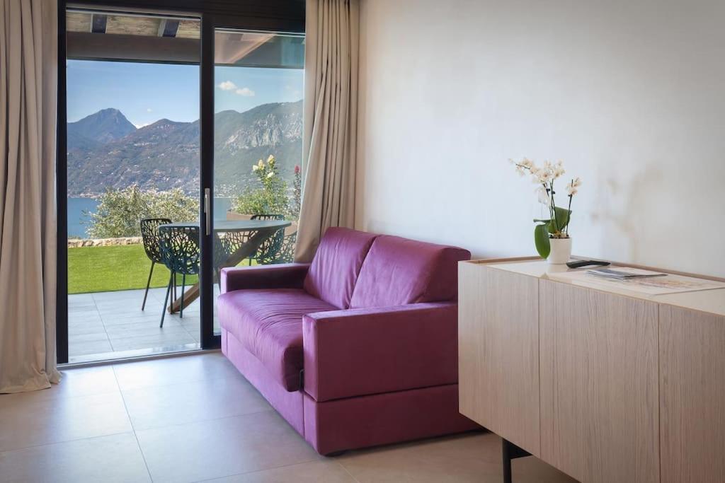 Villa Divina - Apt Prima Con Piscina E Vista Lago Кастеллетто-ди-Бренцоне Экстерьер фото