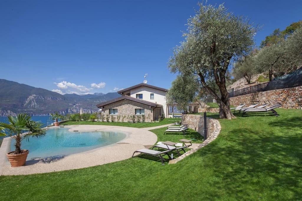 Villa Divina - Apt Prima Con Piscina E Vista Lago Кастеллетто-ди-Бренцоне Экстерьер фото