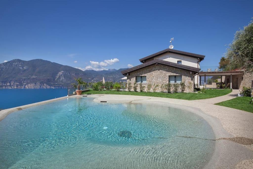 Villa Divina - Apt Prima Con Piscina E Vista Lago Кастеллетто-ди-Бренцоне Экстерьер фото